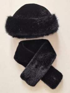 Herbst und Winter Mode Schal für Erwachsene Mädchen Warm Plüsch Kreuz Rex Kaninchen Pelz Hut Schal Set - Product Image 4