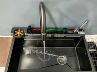 Évier de cuisine professionnel en acier inoxydable noir à cuve unique avec bande lumineuse LED et robinet, idéal pour villas et hôtels, offre OEM/ODM B2B