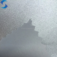 Tissu Oxford polyester 210D avec revêtement argenté léger 100% polyester pour bâche de voiture doublure tente sac auvents pour filles
