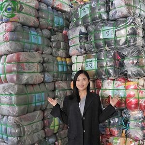 Balla di T-Shirt Estive da <span class=keywords><strong>Uomo</strong></span> di Marca Usate Ukay Ukay per Uomini alla Moda con un Budget Limitato - Product Image 1