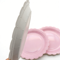 Ensemble de décoration de fête d'anniversaire sur le thème de la dentelle rose, assiettes et gobelets en papier jetables, ensemble de vaisselle de fête à la fraise