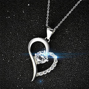 Collier pendentif cœur XL982 en argent 925 plaqué rhodium avec cristaux et strass sertis griffe, bijou romantique pour femme, idéal pour mariage - Product Image 5