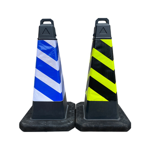 Cône de signalisation routière prismatique haute intensité 750 mm à base carrée, cône de sécurité pour zone de construction, matériau plastique IP65 - Product Image 2