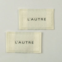 Étiquette tissée personnalisée spéciale en fil recyclé moins cher pour vêtements