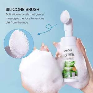 Mousse <span class=keywords><strong>nettoyante</strong></span> à l'aloe vera biologique naturelle SADOER <span class=keywords><strong>Brosse</strong></span> pour les pores Soin hydratant de la peau Contrôle du sébum Nettoyant <span class=keywords><strong>visage</strong></span> moussant Nettoyant facial - Product Image 5