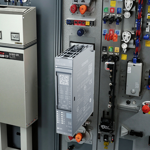 Nuevo y Original Siemens SIMATIC ET200SP CM 4xIO-Link ST Módulo de Comunicación IO-Link Master V1.1 6ES7137-6BD00-0BA0 - Product Image 1