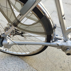 Bicicleta Urbana Estilo Japonés sin Cadena, 26 Pulgadas, Cuadro de Aleación de Aluminio, Engranajes Internos, Diseño Retro, para Desplazamientos Urbanos - Product Image 3