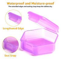 Paquete de 3 piezas Mini pequeño lindo separado transparente colorido en forma de diamante organizador de pastillas caja de almacenamiento de medicamentos