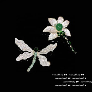 Broche de soirée Miss <span class=keywords><strong>Alice</strong></span> en laiton plaqué argent, zircon ovale micro-incrusté, motif paon vert, fleur et libellule - Product Image 5