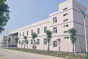 CFS-838 <span class=keywords><strong>3</strong></span>-(<span class=keywords><strong>2</strong></span>,<span class=keywords><strong>3</strong></span>-Epoxypropoxy) โพรพิลไตรเมท็อกซีซิลแอน KH560น/กลิโม /Gptms/ A-187 CAS.2530-83-8 98% ความบริสุทธิ์ทางเคมีเกษตรตัวกลางที่ผ่านการฆ่าเชื้อโรค - Product Image 3