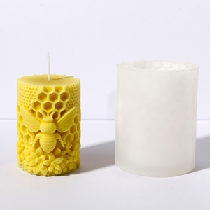 Molde de Silicona para Velas con Forma de Panal Hexagonal TangChu - Tubo para Hacer Velas con Diseño Geométrico 3D para Decoración Moderna del Hogar - Product Image 4