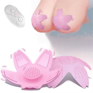 Fournisseur de premier plan : Masseur sans fil en silicone médical pour le bien-être mammaire, motif feuille d'érable, et pinces à tétons vibrantes, jouets sexuels pour femmes - Product Image 1