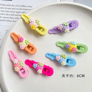 Fanyue personnalisé <span class=keywords><strong>pas</strong></span> <span class=keywords><strong>cher</strong></span> 6cm fraise fleur bébé filles pince à cheveux poignée de cheveux pour enfants 2025 - Product Image 4