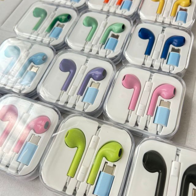 Colorful Type-C Wired Earphone with Microphone Digital Chipset Sports Stereo Earbuds YX-EP-01 1.1m Cord for Android