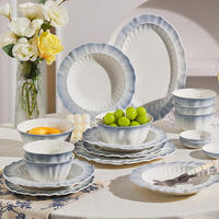 Service de table en porcelaine blanc à prix d'usine, design en relief, assiettes en céramique, 58 pièces, vente en gros