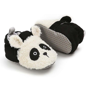Vente en gros de pantoufles <span class=keywords><strong>Panda</strong></span> en peluche douce pour bébés garçons et filles A210 chaussures ODM OEM EN71 chaussures d'hiver chaudes pour bébés chaussures souples <span class=keywords><strong>Panda</strong></span> Bear pour bébés - Product Image 2