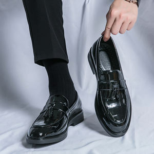 Chaussures habillées en cuir verni à bout pointu hommes confortables décontracté vert glands mocassins chaussures classique formel <span class=keywords><strong>mariage</strong></span> sans lacet - Product Image 3
