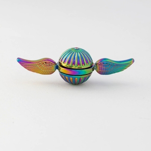 Bán buôn Chất lượng cao mới đến hợp kim nhôm vàng Snitch <span class=keywords><strong>Fidget</strong></span> <span class=keywords><strong>Spinner</strong></span> đôi cánh thiên thần ngón tay con quay hồi chuyển EDC CUPID trai - Product Image 2