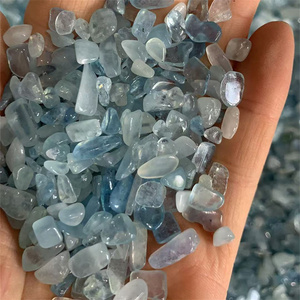 Cristales de 5-7mm de alta calidad, piedras curativas sueltas a granel, chips de <span class=keywords><strong>cristal</strong></span> de <span class=keywords><strong>Aguamarina</strong></span> azul cielo Natur para Decoración - Product Image 4