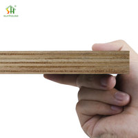 Contreplaqué de placage de noyer double face 13 plis 18mm 1220x2440mm E1 Grade pour bureaux de direction
