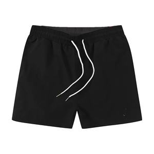 流行刺绣徽标纯色中腰精纺速干宽松四分之三长款男士 Polo 短裤，适合跑步、运动、海滩使用 - Product Image 3