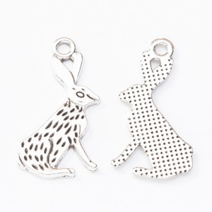 Sitzender Hase Anhänger Langohriger Gefleckter Hase Zinklegierung Anhänger Antik Silber Bronze Goldton für Osterkorb-Etiketten - Product Image 4