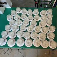 Base Luminosa LED RGBW in Plastica da 120mm con Telecomando, Batteria Ricaricabile, 16 Modalità di Cambio Colore per Mobili/Tavoli