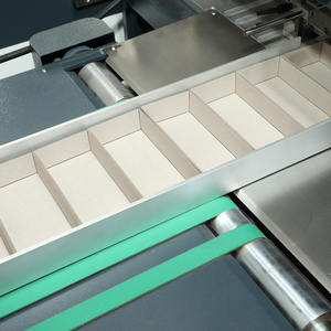 कुशल पैकेजिंग समाधान के लिए उच्च गति बुद्धिमान मोबाइल फोन केस बनाने की मशीन - Product Image 3