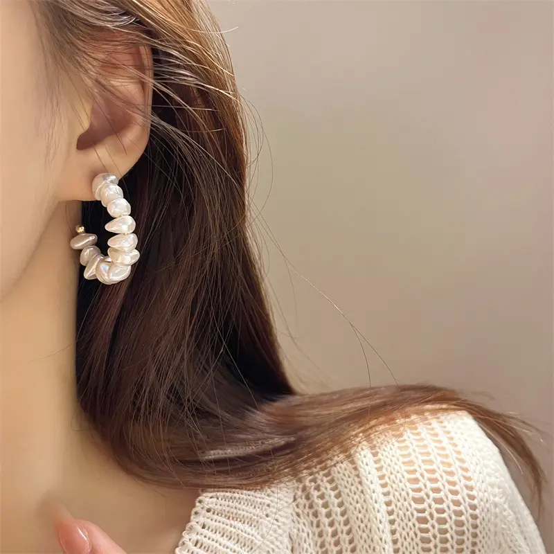Wholesale 925 Sterling Silver Round C-Shaped Gold Plated Pearl Earrings for Women Gift Wedding Fashion Jewelry Earrings