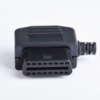 Connecteur femelle OBD en forme de L avec une coque à 180 degrés et un connecteur en forme de demi-lune, assemblé avec un connecteur femelle de 16P