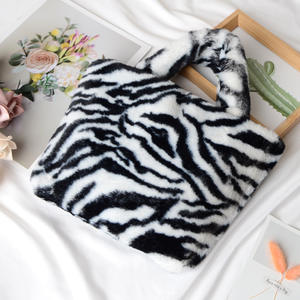 Nouveau sac à main pour femmes en fourrure artificielle imitation fourrure de lapin <span class=keywords><strong>Rex</strong></span>, imprimé léopard, grande <span class=keywords><strong>capacité</strong></span> avec fermeture à cadenas - Product Image 1