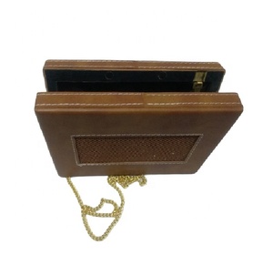 Bolso de Noche de Piel Sintética con Detalles Metálicos para Bodas y Ocasiones Especiales - Product Image 6