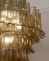 Lustre en verre de Murano italien contemporain, forme de pétale, éclairage suspendu en verre