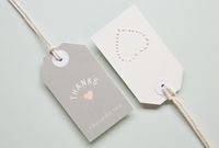 Etiqueta Colgante Personalizada con Impresión UV, Serigrafía, Holográfica, Anti-Falsificación, Resistente al Agua, con Código de Barras Sensible al Calor y Raspable