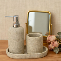 Ensemble d'accessoires de salle de bain en résine texturée beige mat de haute qualité, 3 pièces, avec distributeur de savon, gobelet et plateau organisateur