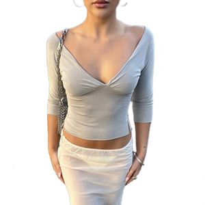 Vente en gros usine T-shirts décontractés pour femmes à manches courtes de haute qualité en tissu flanelle avec broderie numérique, coupe ajustée, anti-boulochage - Product Image 1