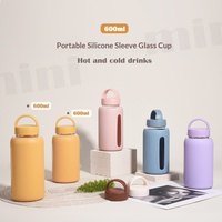 Bouteille d'eau en verre avec manchon en silicone couleur macaron 600ml 800ml, large ouverture, portable, sans BPA, anti-fuite, logo personnalisé