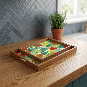 Ensemble de plateaux de service en bois Design floral vibrant Utilisation polyvalente pour la cuisine à manger ou la décoration Option durable et élégante - Product Image 1