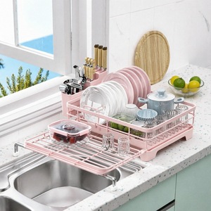 Égouttoir à vaisselle rose extensible avec plateau, réglable, coulissant pour évier et comptoir, grande taille - Product Image 1