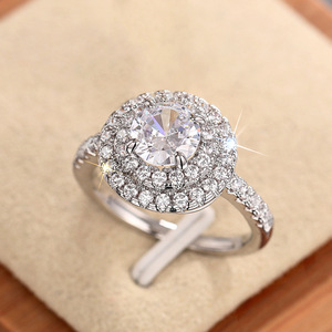 Anello dal Design Semplice, Anello Classico da Dito per Donne - Product Image 1