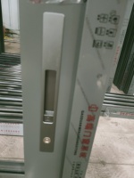 Fenêtre coulissante à deux battants à rupture de pont thermique, personnalisable et écoénergétique pour salons écologiques