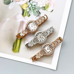 Montre mécanique automatique élégante et tendance, entièrement sertie de diamants, cadran blanc avec chiffres romains - Product Image 5