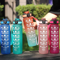 Bouteille d'eau de sport en plastique écologique 1L/32oz avec paille et couvercle à clapet, marqueur de temps motivant pour boire directement, sans danger pour les aliments, compatible lave-vaisselle