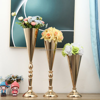 Vase à fleurs de mariage en métal doré, pièce maîtresse décorative de luxe avec fleurs artificielles pour anniversaire