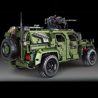 Modèle de véhicule tout-terrain RC 4015 en 6 pièces, SUV, voiture militaire Hummer blindée, blocs de construction électroniques, jouet de construction 1:18