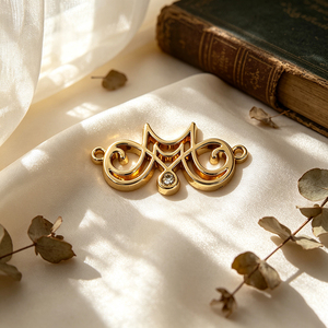 Étiquettes métalliques personnalisées de haute durabilité avec logo en relief pour vêtements - Product Image 3
