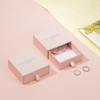 Vente en gros carton personnalisé papier blanc bijoux cadeau bague de luxe boîte d'emballage pour bagues