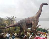 Parc à dinosaures, dinosaure géant Apatosaurus, dinosaure animatronique, dinosaure réaliste