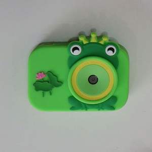 Appareil photo numérique pour enfants avec coque en silicone souple en forme de lapin mignon, jeux intégrés, écran HD de 2 pouces, fonction d'enregistrement grand angle à 180 degrés, dessin animé - Product Image 4