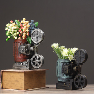 Jarrón Metálico de Estilo Americano Retro con Ruedas para Decoración de Flores Artificiales de Escritorio - Product Image 3